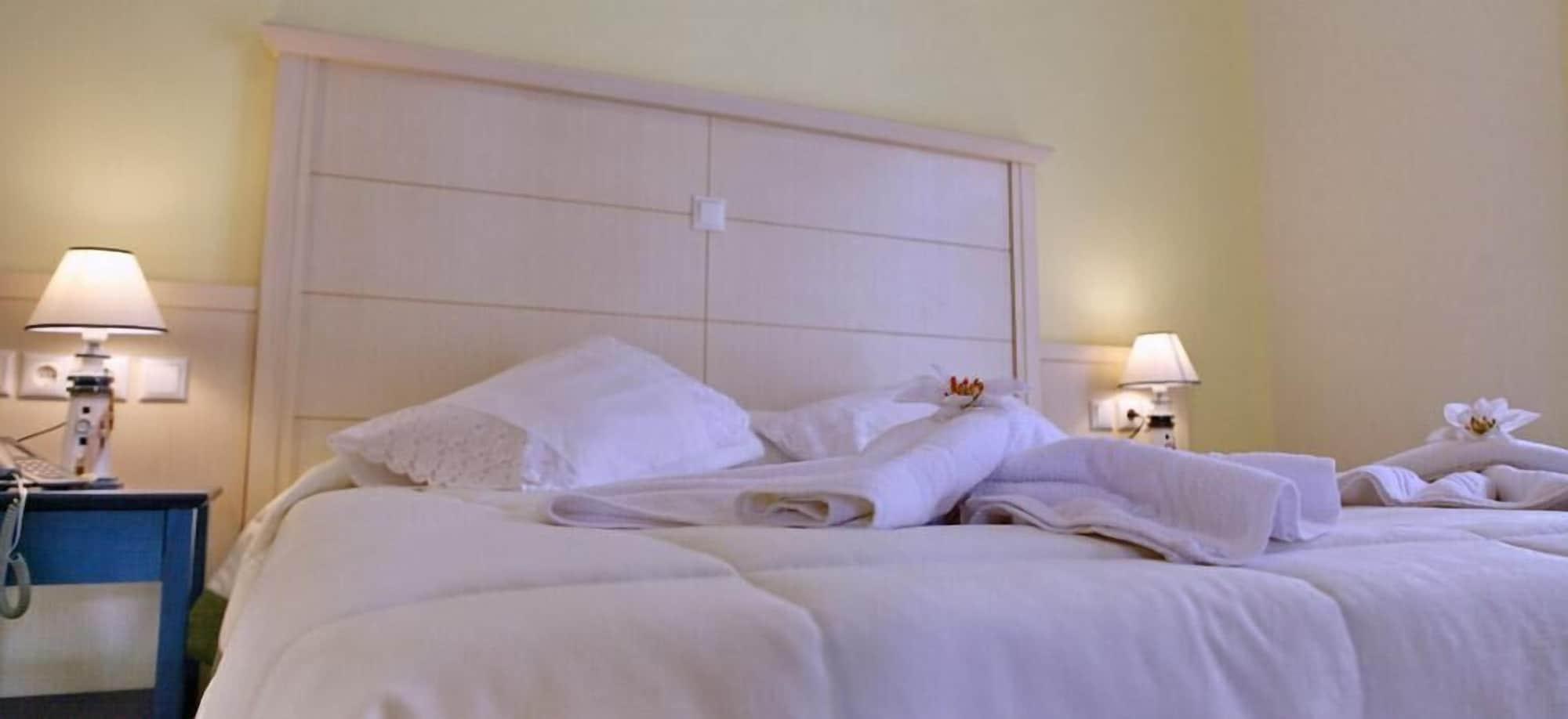 Theofilos Classic 3* Petra (Lesbos)