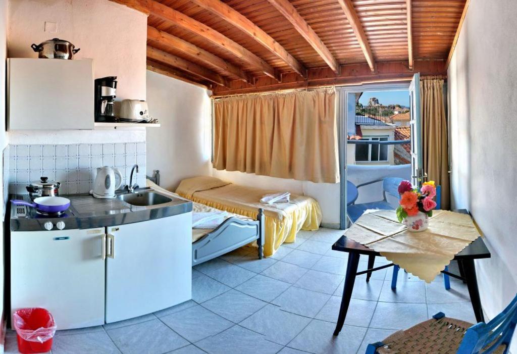 Theofilos Classic Hotel Petra (Lesbos)