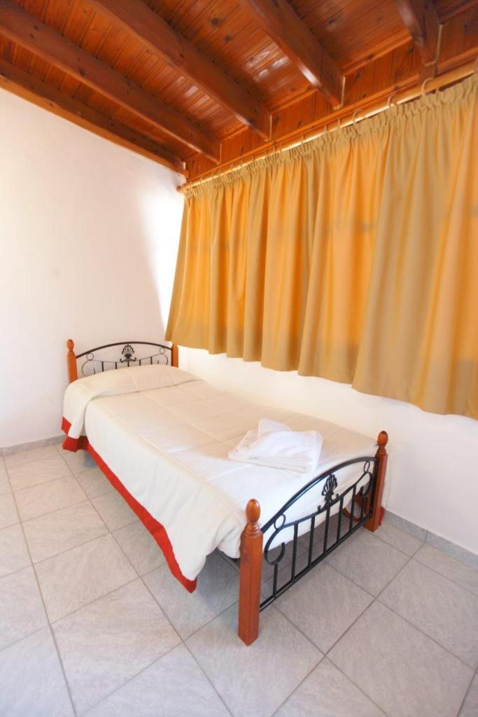 Theofilos Classic Hotel