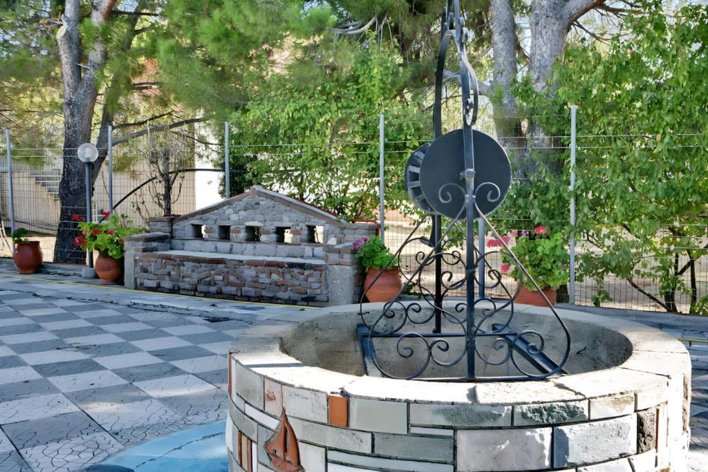 Theofilos Classic Hotel