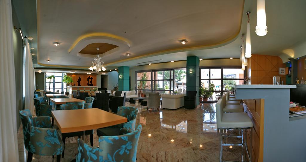 Hotel Theofilos Classic Petra (Lesbos)